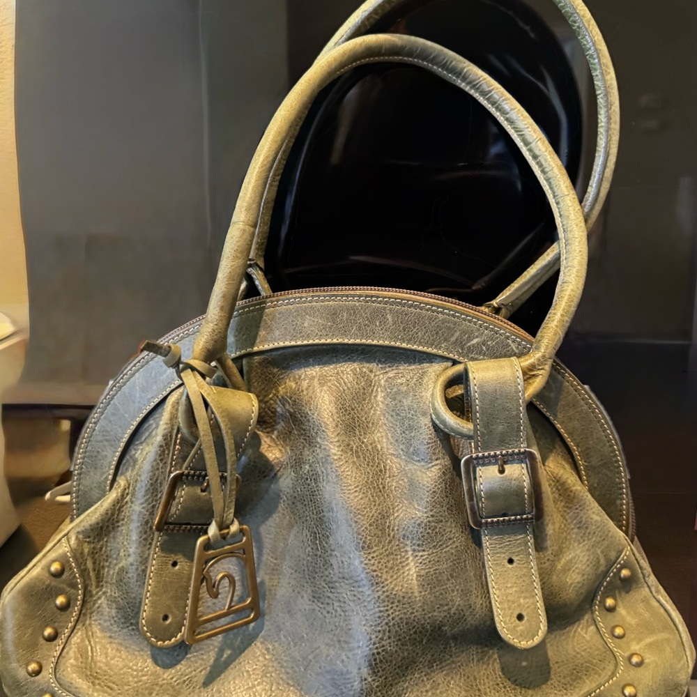 Elegant Green Leather Shoulder Bag